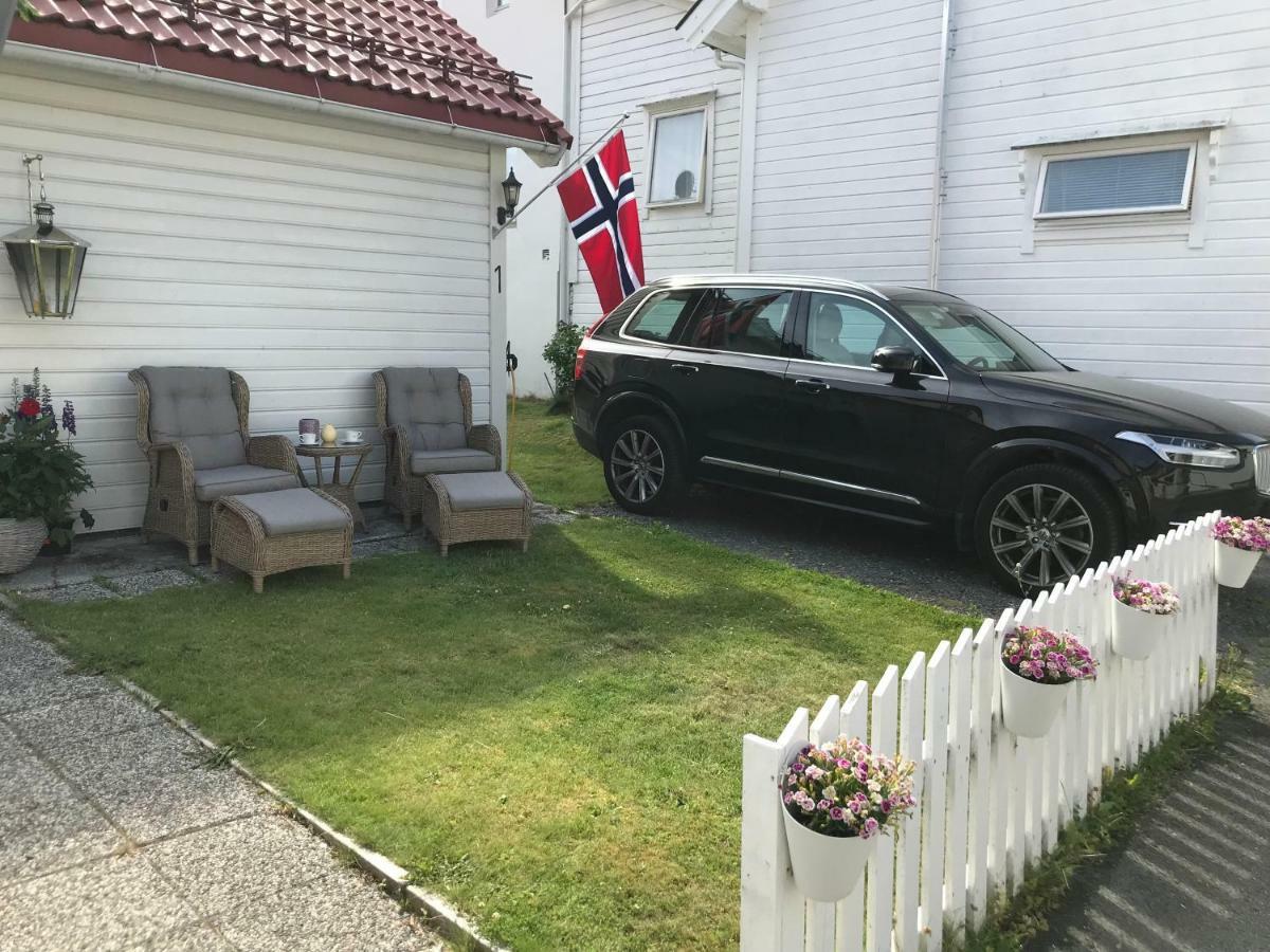 Koselig Landsbyhus I Nordfjord Nordfjordeid Exteriér fotografie